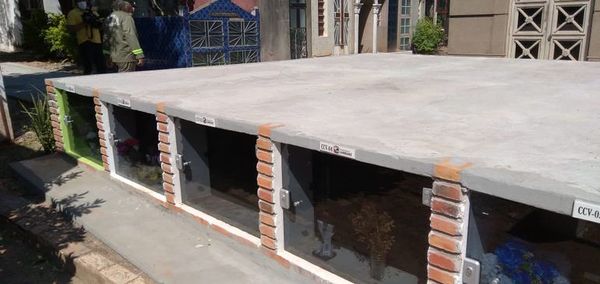 Ante colapso de hospitales, en Lambaré construyen columbarios para muertos covid - ADN Digital