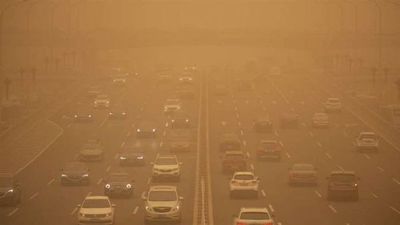 La mayor tormenta de arena en 10 años cubre el cielo de Pekín