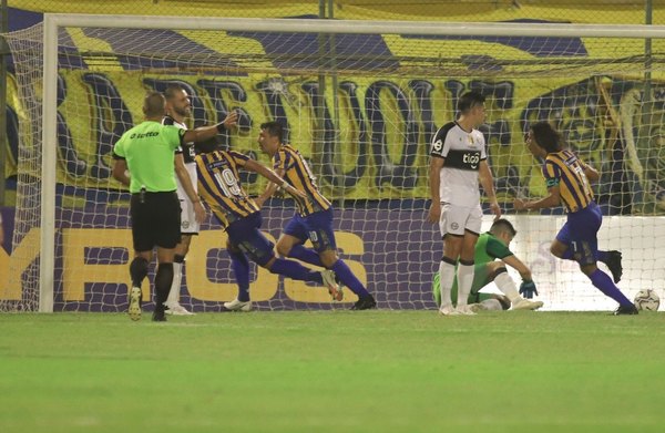 Alarma en Para Uno: Olimpia recibió ocho goles en un poco más de 50 minutos