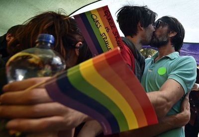 Vaticano aclara que la homosexualidad es “un pecado” y que no puede bendecir  esas uniones - Mundo - ABC Color