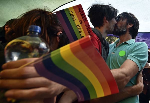 Vaticano aclara que la homosexualidad es “un pecado” y que no puede bendecir esas uniones - Mundo - ABC Color