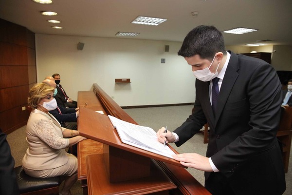Juraron secretarios de alto rango de la Corte Suprema - Judiciales.net
