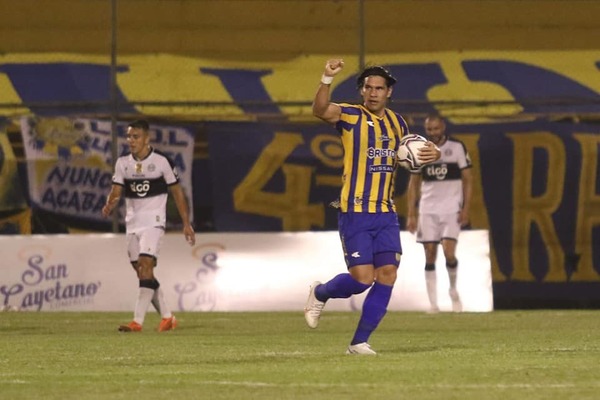 Luque remonta y golea a Olimpia | Noticias Paraguay