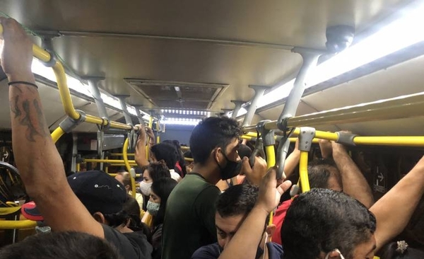 Diario HOY | Sancionan a transportistas por regulada y evalúan sacar unidades de las FFAA