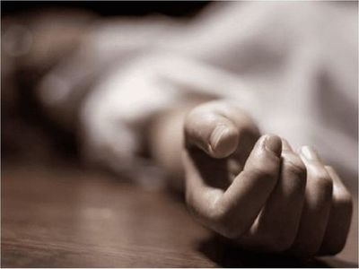 Una mujer muere tras sufrir varias heridas y se busca a la ex pareja