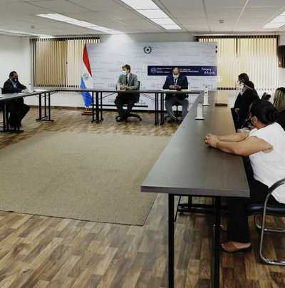Sindicato de directores destaca primera reunión en pro de la educación del país ante avance del coronavirus | .::Agencia IP::.