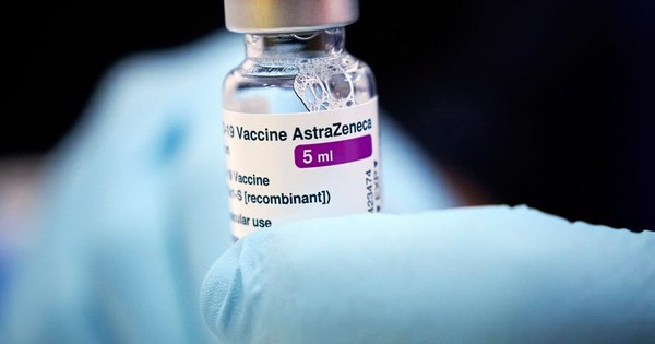 La Nación / OMS aconseja seguir vacunando con AstraZeneca