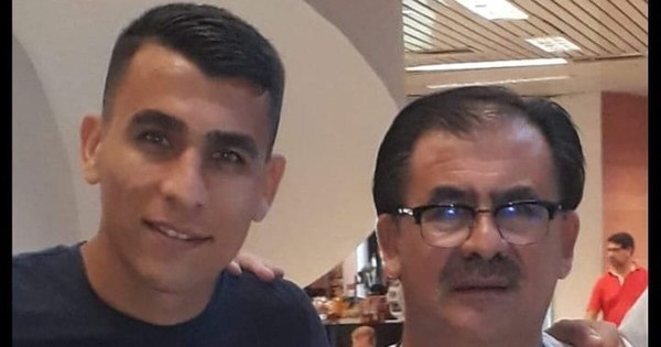La Nación / Júnior Alonso cuestiona a políticos, mientras su padre es presunto candidato de Lilian Samaniego en Ñemby