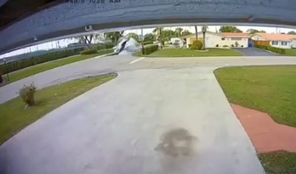 Avioneta se estrella contra un auto en Pembroke Pines | Ñanduti