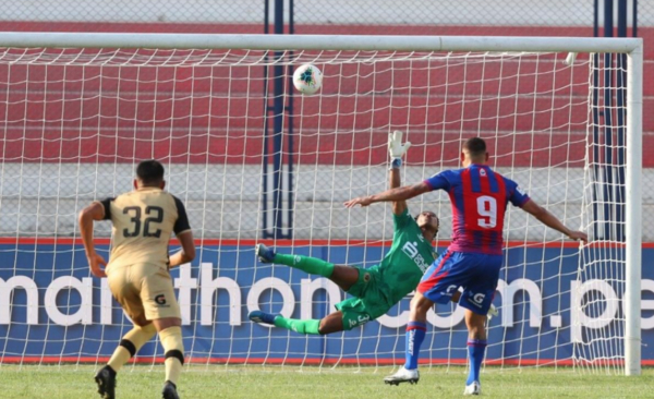 Diario HOY | Se estrena como goleador en su equipo y le da la victoria