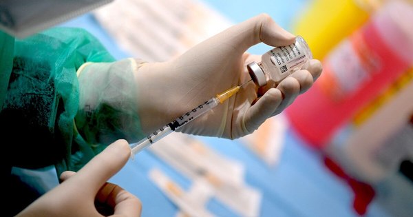 La Nación / Países europeos suspenden uso de vacuna AstraZeneca