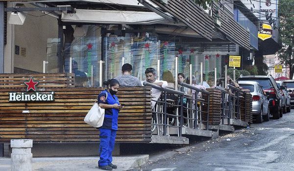 Piden coordinar medidas sanitarias y económicas para evitar “papelones” - Nacionales - ABC Color