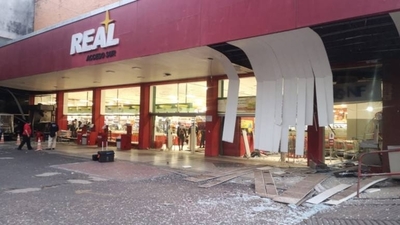 Diario HOY | Detonaron dos cajeros en supermercado de Acceso Sur