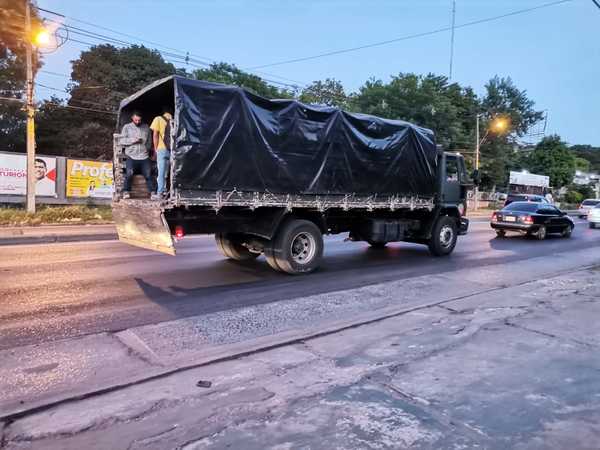 Gobierno se desentiende de presión de transportistas y niega regulada de buses - Megacadena — Últimas Noticias de Paraguay