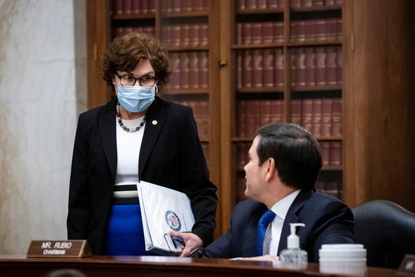 Senadores de EE.UU presentan un proyecto que pide al gobierno prohibir hacer negocios con personas o compañías vinculadas al g