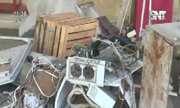 Detonan cajeros automáticos en Fernando de la Mora - SNT