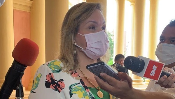 Senadora anuncia que presentará acciones legales contra Edilberto Rivarola