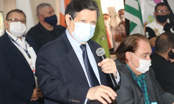 Acevedo asegura que ya no confía en mecanismo COVAX
