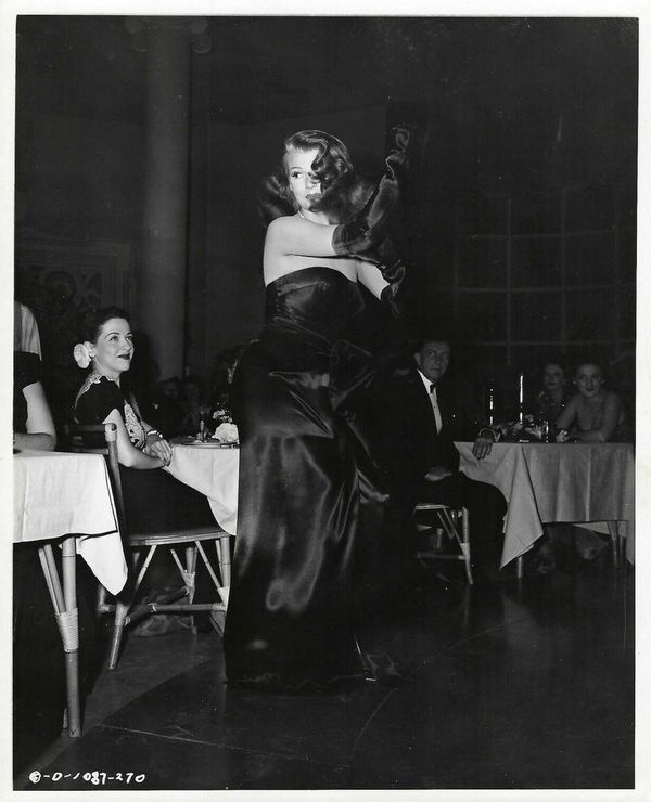 La sustancia del enigma: 75 años de Gilda, el filme que convirtió a Rita Hayworth en leyenda - Cine y TV - ABC Color