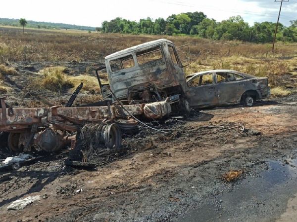 Quema de pastizal causa quíntuple choque en Carayaó