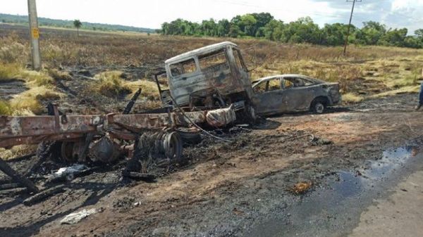 Humareda por quema de pastizal causa quíntuple choque en Caaguazú