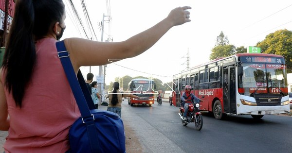 La Nación / Conforman comité asesor para establecer tarifa del transporte público