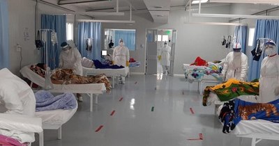 La Nación / Sobarzo: “Se libera una cama cuando muere un paciente”