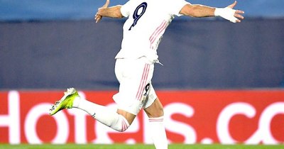 La Nación / Real aplasta al Atalanta