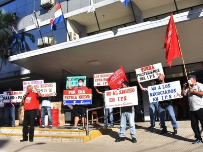Pese al cambio de  presidente de IPS, persiste escasez  de medicamentos