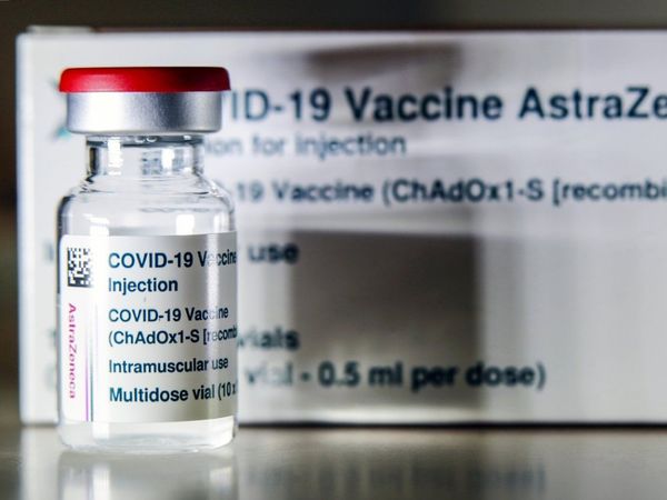 Regulador europeo no encuentra pruebas contra vacuna AstraZeneca