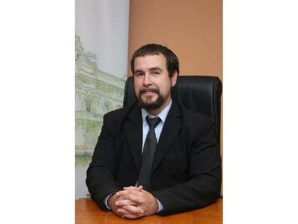 Experto en deuda pública asume como viceministro de Economía
