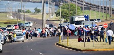Trabajadores de frontera piden alimentos y subsidio - Nacionales - ABC Color