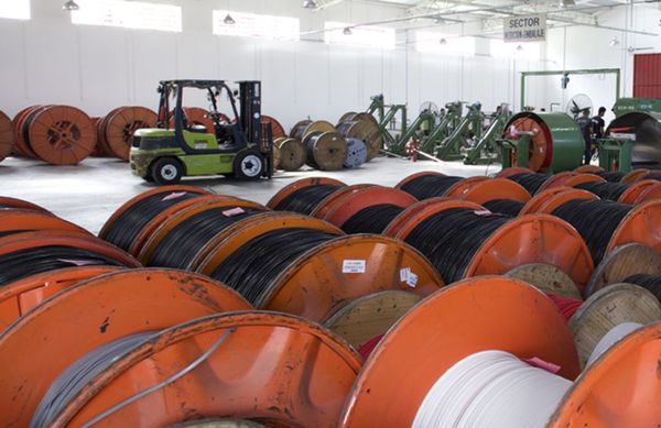 Materiales para baja y media tensión - Día del Electricista 2021 - ABC Color
