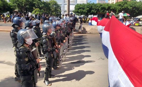 Anticorruptos cierran rutas en varias ciudades y hoy llegan hasta Asunción - Nacionales - ABC Color