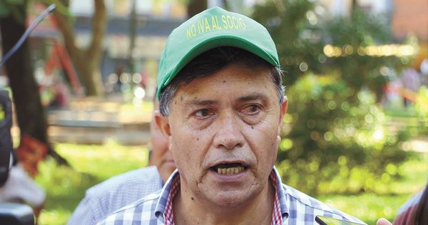 La Nación / Campesinos vuelven a cerrar rutas en varios puntos del país pidiendo el juicio político