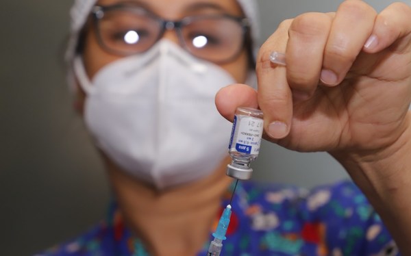 Vacunas contra el coronavirus llegarán al país este viernes a la tarde, confirma OPS | .::Agencia IP::.