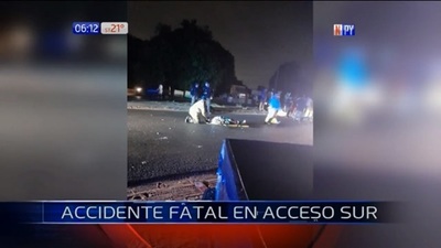 Motociclista muere tras chocar contra una camioneta estacionada