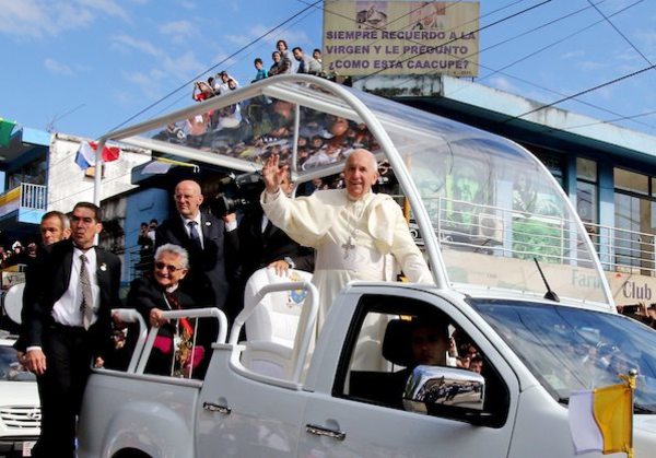 Crónica / (VIDEO) Papa Francisco reza por la crisis de Paraguay