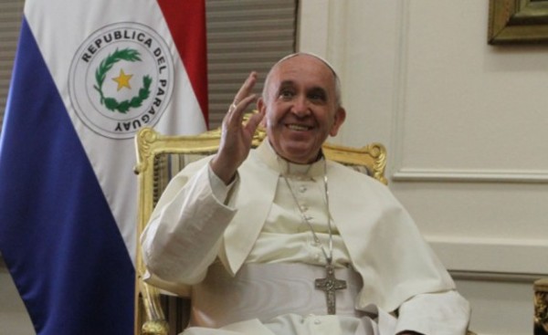 Francisco llama a la paz ante hechos de violencia en el Paraguay