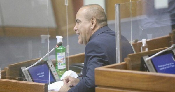 La Nación / “Bachi” Núñez urge tratar juicio político en una sesión extraordinaria