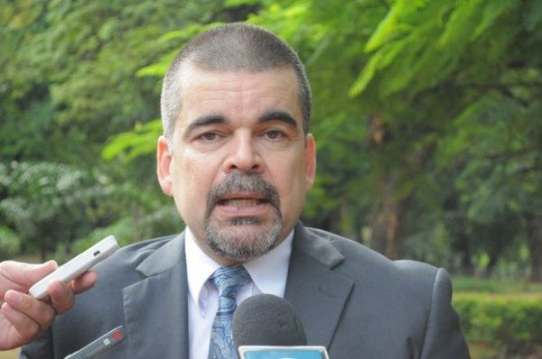 Corte sobresee a ex fiscal Roberto Velázquez por prescripción de causa