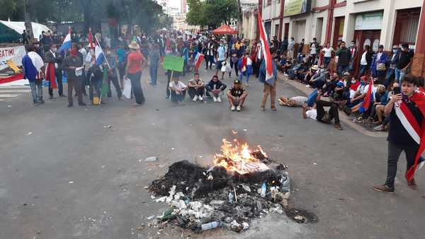 Vocero de campesinos avisa: “Si no funciona el juicio político hay que salir a combate” - ADN Digital