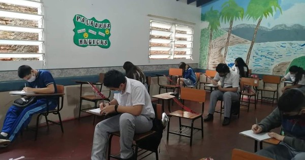 La Nación / Privados acatarán nuevas medidas, pero volverán a clases el 5 de abril con o sin decreto