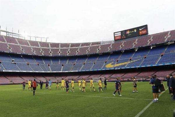 Campeonato español de fútbol espera jugar con público a partir de abril