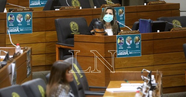 La Nación / Ante falta de votos, piden que acusaciones contra el presidente y el vicepresidente sean giradas a comisión