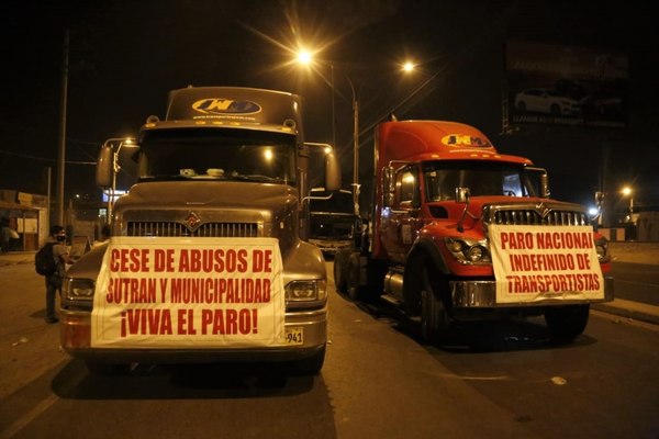 Los transportistas amenazan con la huelga más grande en una década en Perú - MarketData