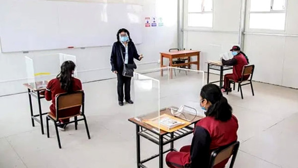 Perú posterga las clases presenciales ante una tercera ola de Covid | El Independiente