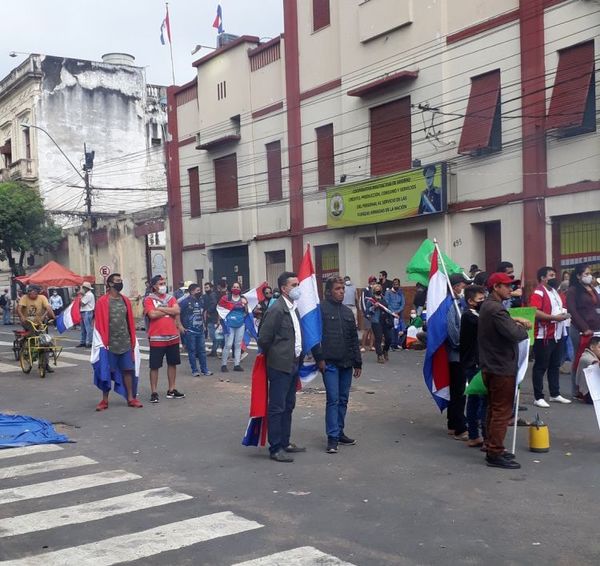 Agreden a trabajador de prensa durante manifestación