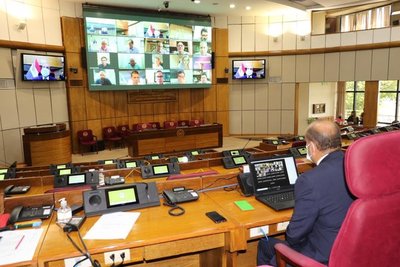 Senado anuncia que recortará parte de los aumentos salariales otorgados a funcionarios - ADN Digital