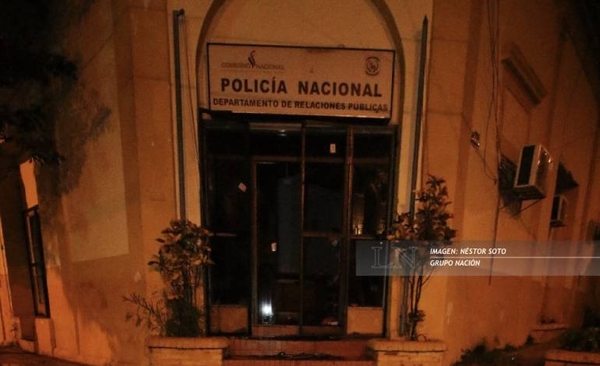 Diario HOY | Atacan sede policial y causan destrozos en enfrentamiento con uniformados